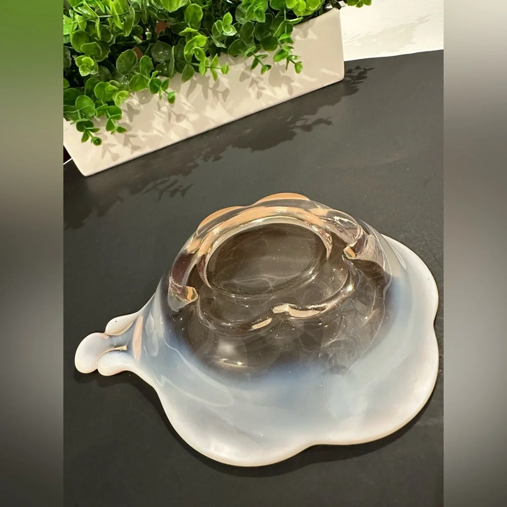 COPY - Vintage Duncan and Miller Pink Opalescent Trinket - Picture 8 of 10